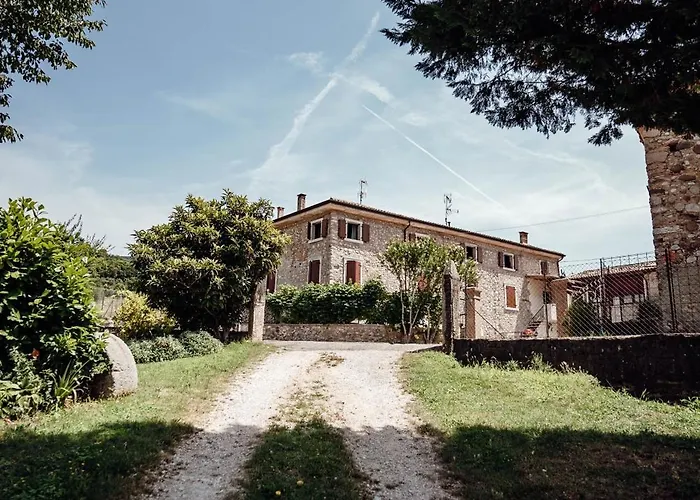 Corte Isabel קוסטרמנו