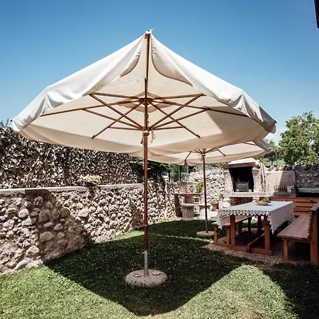 Corte Isabel * Costermano