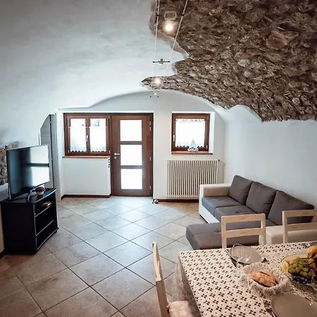 Corte Isabel * Costermano