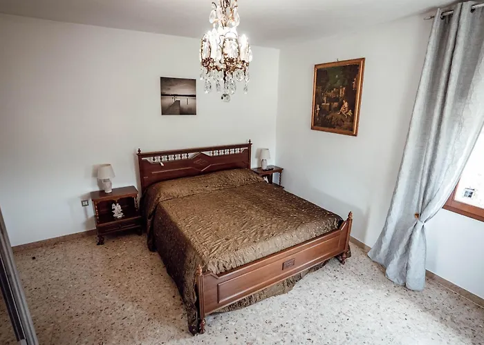 Corte Isabel Costermano